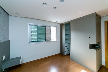Apartamento à venda com 88m², 3 quartos e 2 vagas Apartamento à venda com 88m², 3 quartos e 2 vagasSuíte