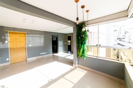 Apartamento à venda com 88m², 3 quartos e 2 vagas Apartamento à venda com 88m², 3 quartos e 2 vagasVaranda da Sala