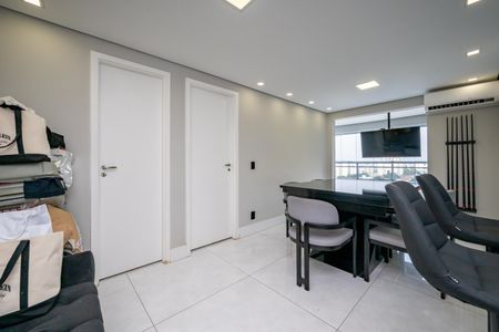 Sala de apartamento à venda com 1 quarto, 53m² em Vila Alexandria, São Paulo