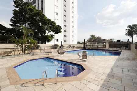 Apartamento à venda com 365m², 5 quartos e 4 vagasPiscina