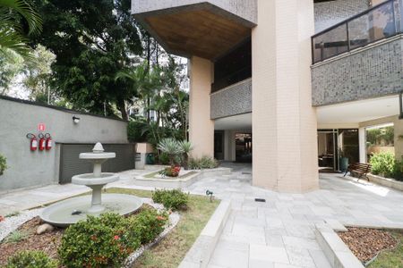 Apartamento à venda com 365m², 5 quartos e 4 vagasEntrada