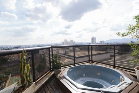 Apartamento à venda com 365m², 5 quartos e 4 vagasVaranda