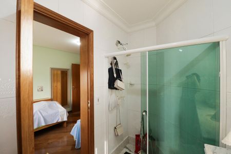 Apartamento à venda com 365m², 5 quartos e 4 vagasBanheiro da Suíte 2