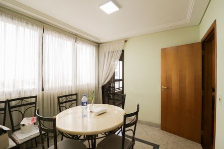 Apartamento à venda com 365m², 5 quartos e 4 vagasCozinha
