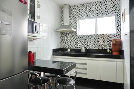 Apartamento à venda com 77m², 3 quartos e 2 vagas