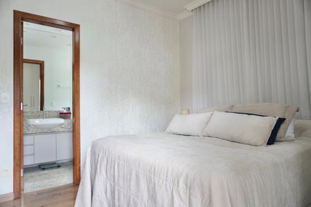 Apartamento à venda com 77m², 3 quartos e 2 vagas