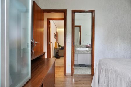 Apartamento à venda com 77m², 3 quartos e 2 vagas