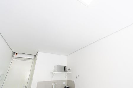 Cozinha de kitnet/studio para alugar com 1 quarto, 25m² em Lapa, São Paulo