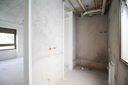 Apartamento à venda com 181m², 3 quartos e 3 vagasBanheiro da Suíte 1