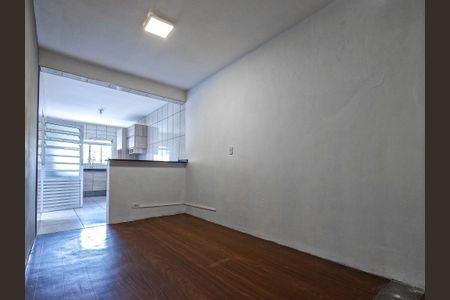 Casa para alugar com 2 quartos, 110m² em Parque Pan Americano, São Paulo