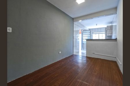 Casa para alugar com 2 quartos, 110m² em Parque Pan Americano, São Paulo
