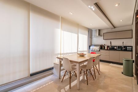 Apartamento à venda com 92m², 2 quartos e 2 vagasSala