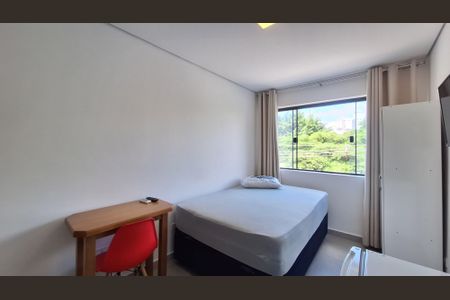 Quarto/Cozinha/Área de serviço  de kitnet/studio para alugar com 1 quarto, 25m² em Lapa, São Paulo