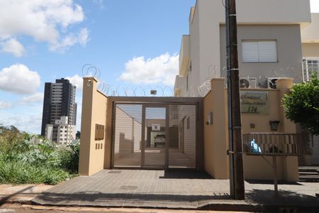 Casa para alugar com 145m², 3 quartos e 2 vagasFachada