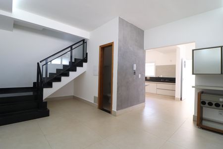 Sala 2 de casa para alugar com 3 quartos, 145m² em Morada da Colina, Uberlândia