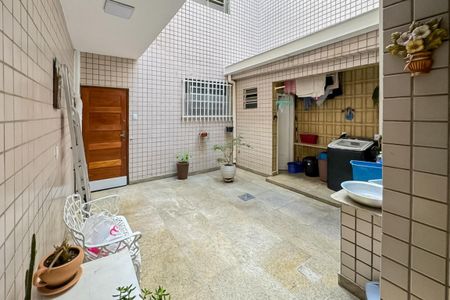 Apartamento para alugar com 160m², 3 quartos e 1 vaga