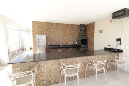 Apartamento para alugar com 39m², 2 quartos e 1 vagaÁrea comum - Churrasqueira