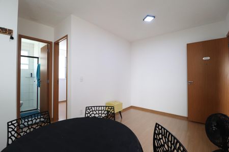 Sala de apartamento para alugar com 2 quartos, 39m² em Chácaras Tubalina E Quartel, Uberlândia