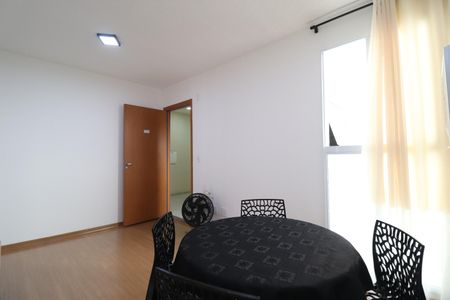 Sala de apartamento para alugar com 2 quartos, 39m² em Chácaras Tubalina E Quartel, Uberlândia