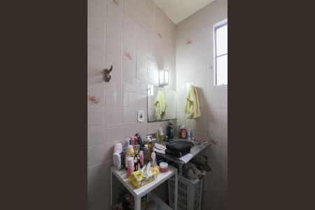 Casa à venda com 360m², 2 quartos e 4 vagasBanheiro