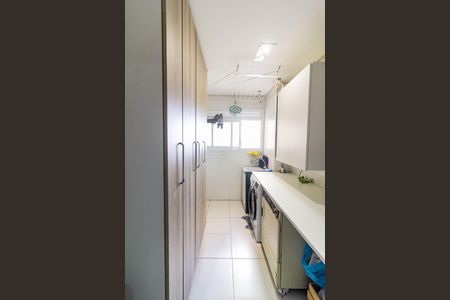 Apartamento à venda com 190m², 4 quartos e 3 vagas Apartamento à venda com 190m², 4 quartos e 3 vagasÁrea de Serviço