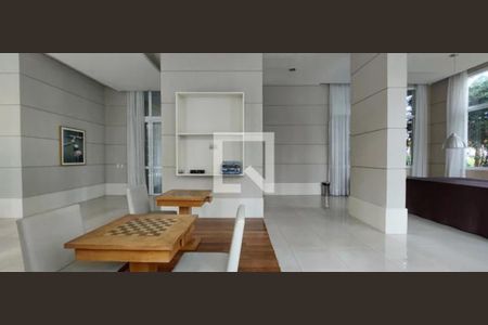 Apartamento à venda com 190m², 4 quartos e 3 vagas Apartamento à venda com 190m², 4 quartos e 3 vagasSalão de jogos