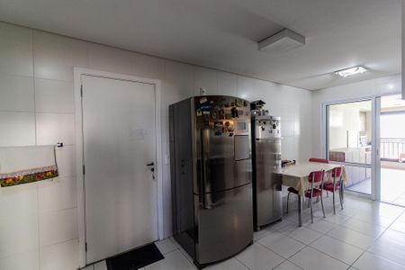 Apartamento à venda com 190m², 4 quartos e 3 vagas Apartamento à venda com 190m², 4 quartos e 3 vagasCozinha
