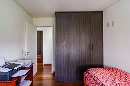 Apartamento à venda com 190m², 4 quartos e 3 vagas Apartamento à venda com 190m², 4 quartos e 3 vagasEscritório