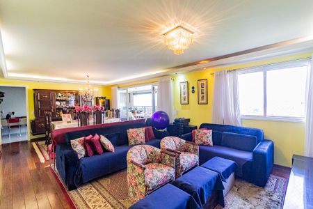 Apartamento à venda com 190m², 4 quartos e 3 vagas Apartamento à venda com 190m², 4 quartos e 3 vagasSala de Estar