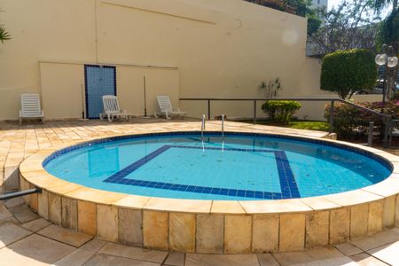 Apartamento à venda com 60m², 2 quartos e 1 vagaÁrea comum - Piscina