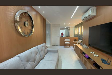 Apartamento à venda com 83m², 2 quartos e 1 vagaSala
