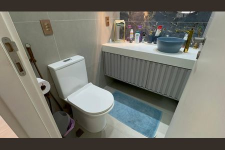 Apartamento à venda com 83m², 2 quartos e 1 vagaBanheiro