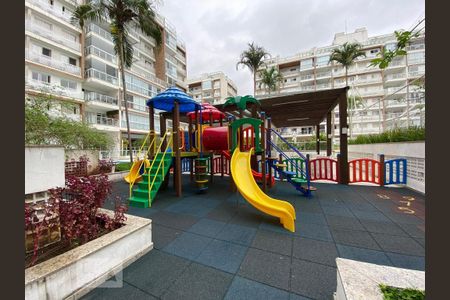 Apartamento à venda com 83m², 2 quartos e 1 vagaÁrea comum