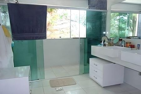 Casa à venda com 4 quartos, 412m² em Santa Lúcia, Belo Horizonte
