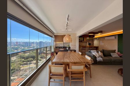 Apartamento à venda com 136m², 3 quartos e 2 vagasVaranda