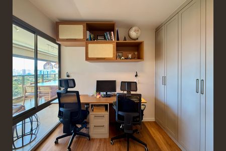 Apartamento à venda com 136m², 3 quartos e 2 vagasSuíte 1