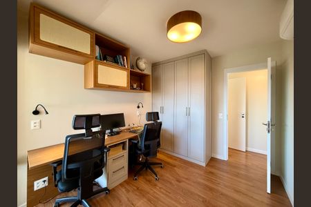 Apartamento à venda com 136m², 3 quartos e 2 vagasSuíte 1