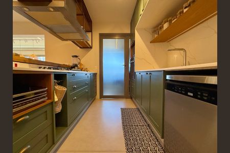 Apartamento à venda com 136m², 3 quartos e 2 vagasCozinha 