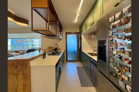 Apartamento à venda com 136m², 3 quartos e 2 vagasCozinha 
