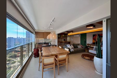 Apartamento à venda com 136m², 3 quartos e 2 vagasVaranda