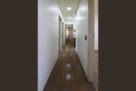 Apartamento para alugar com 142m², 4 quartos e 2 vagasCorredor 
