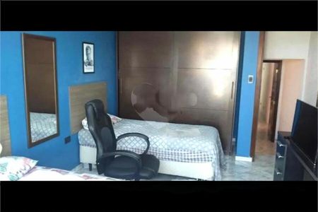 Casa à venda com 4 quartos, 500m² em Vila Santa Edwiges, São Paulo