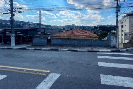 Casa para alugar com 150m², 2 quartos e 2 vagasFachada