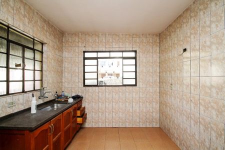 Casa para alugar com 150m², 2 quartos e 2 vagasCozinha