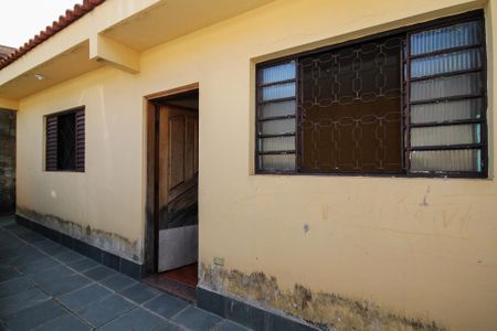 Entrada de casa para alugar com 2 quartos, 150m² em Jardim Rosalina, Cotia