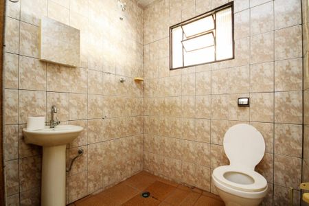 Casa para alugar com 150m², 2 quartos e 2 vagasBanheiro