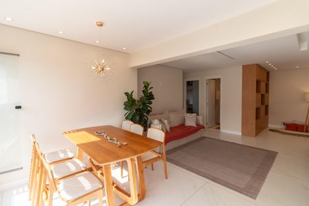 Apartamento à venda com 80m², 2 quartos e 1 vaga Apartamento à venda com 80m², 2 quartos e 1 vagaSala