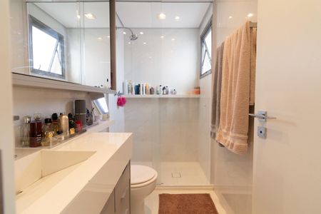Apartamento à venda com 80m², 2 quartos e 1 vaga Apartamento à venda com 80m², 2 quartos e 1 vagaBanheiro da Suíte