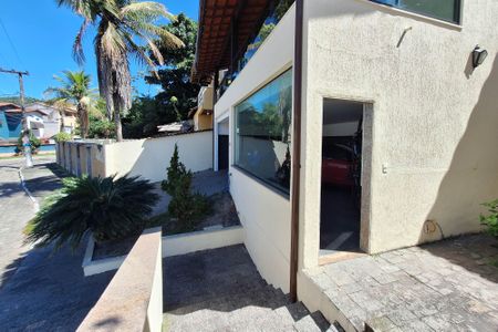 Casa de condomínio à venda com 303m², 3 quartos e 3 vagasQuintal