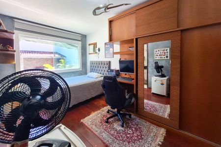 Casa de condomínio à venda com 303m², 3 quartos e 3 vagasSuíte 1